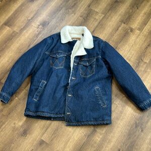 Wrangler Dark Blue Denim Jacket with Cream Sherpa Collar